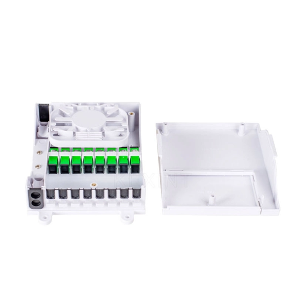 Photovoltaic combiner box positive and negative electrode current