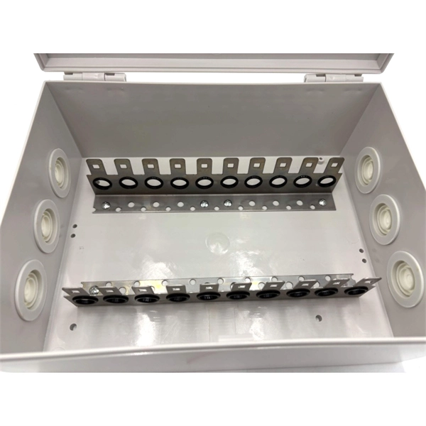 Box-type beam splitter in black and white - E-Motional Optics & Connectivity