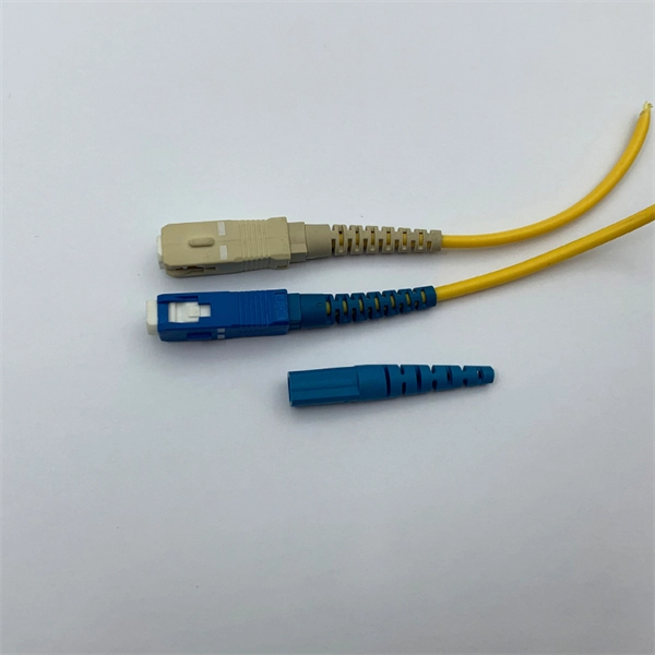 What is a direct-melting fiber distribution box - E-Motional Optics & Connectivity