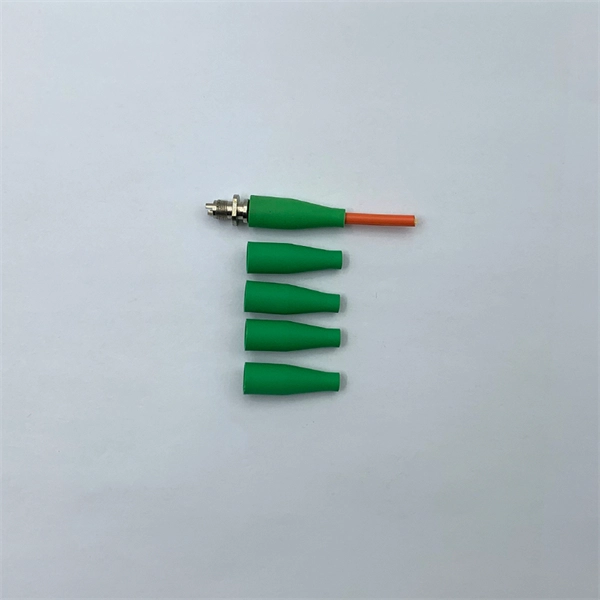 Reinforcing strips for connecting mesh cable trays