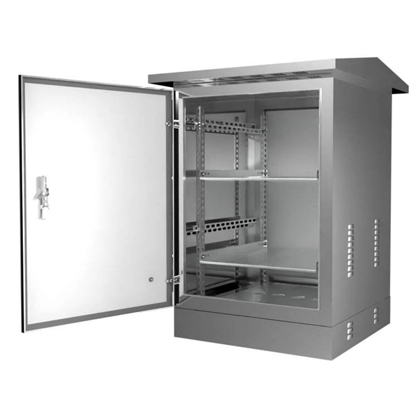 19-inch DC power distribution unit in UK server rack