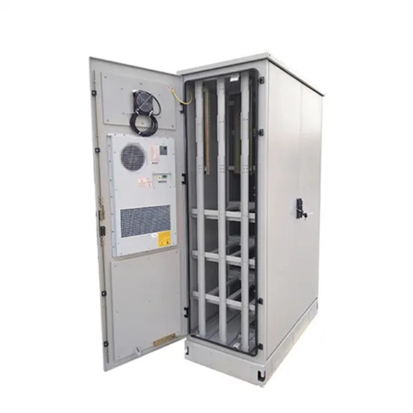 Pressure-resistant and waterproof distribution box