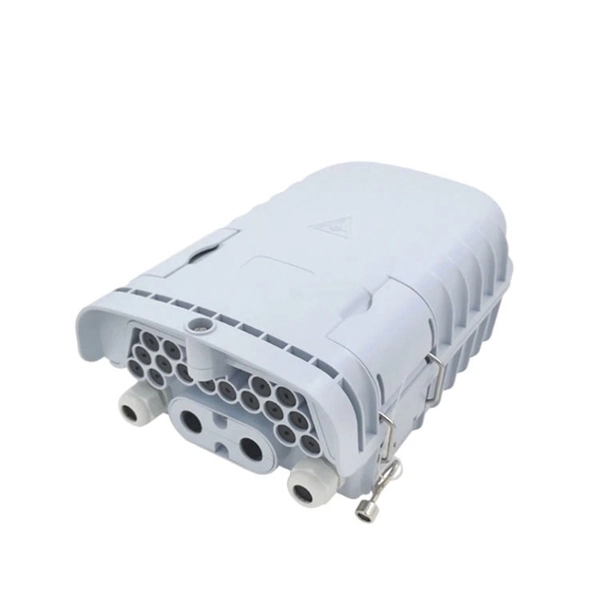 Which cable should be plugged into the fiber optic cable of the router